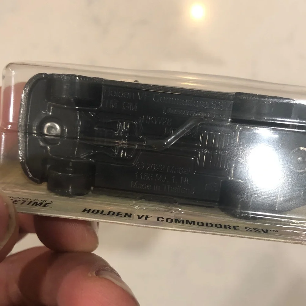 Mattel Matchbox Black Holden VF Commodore SSV